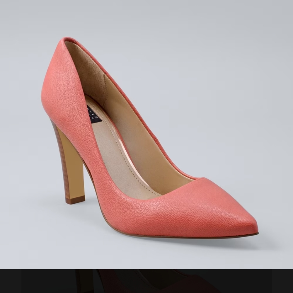 White House Black Market leather pumps